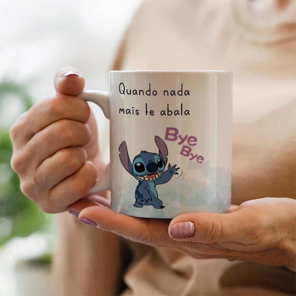 Caneca Lilo Stitch Quando Nada Mais Te Abala Mais Brinde